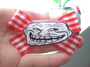 Trollface bow by Absolutley Delish.jpg