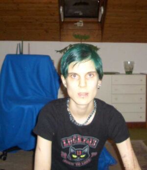 Emo Girl Cuts Herself Picture-59.jpg