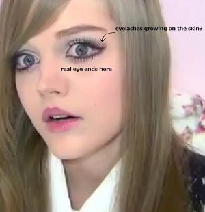 Dakota Ostrenga Eyeliner.jpg