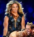 Beyonce just saw Miley's asshole.