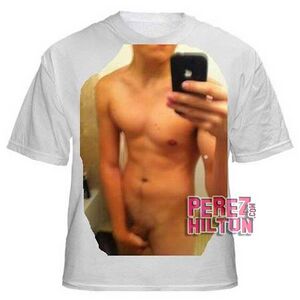 Dylan-sprouse-tshirt-pic.jpg