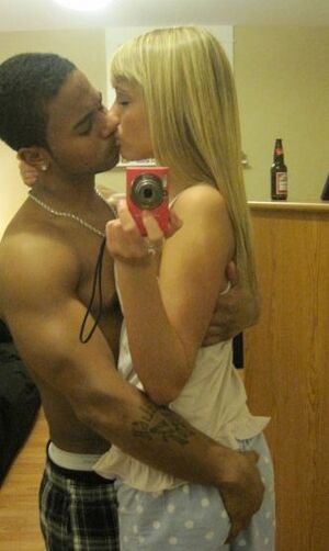 Interracial tumblr lvbvhvdwzA1r45so0o1 400.jpg