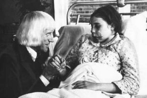 Jimmy savile terrifying bedside visit.jpg