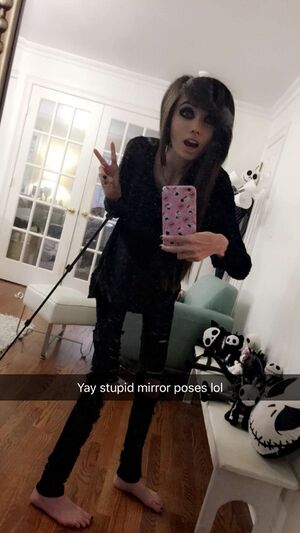 Eugenia Cooney Stupid Poses.jpg