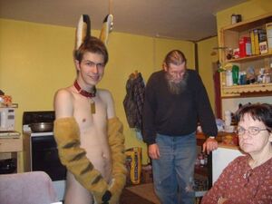 Furfag with parents.jpg