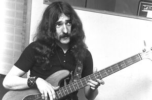 Geezer butler black sabbath bass.jpg