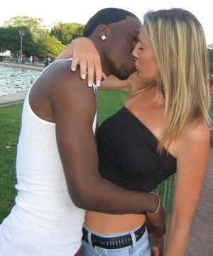 Interracial normal zobama sinagurationkiss.jpg