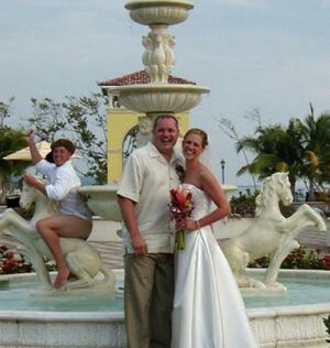 Photobomb Wedding Fountain.jpg