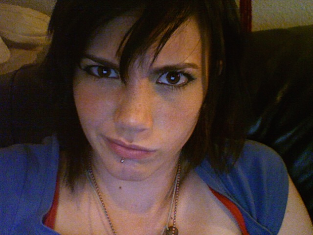 File:Egg girl 211.jpg