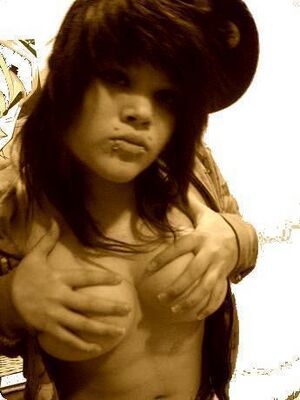 L a9badfee342d474f510f604c2ee4b4aa.jpg