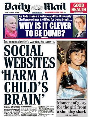 Daily mail social media harms kiddy brains.jpg