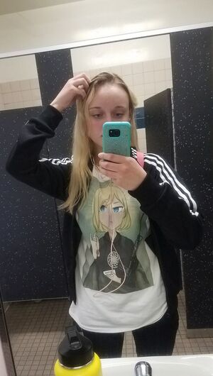 Brenton tarrant 8chan girl shirt.jpg